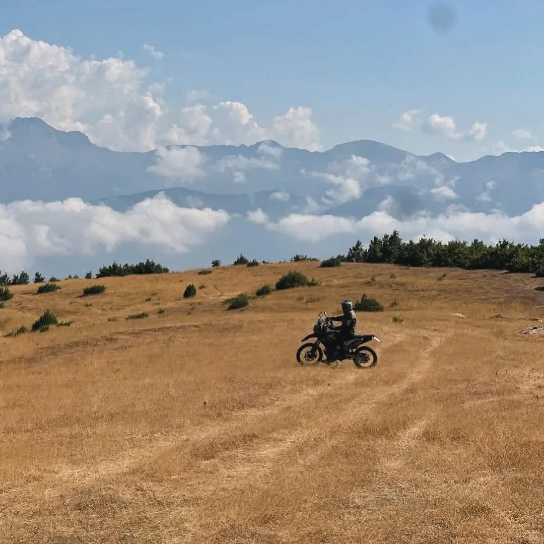 Open Country Enduro Albania fotografia originale