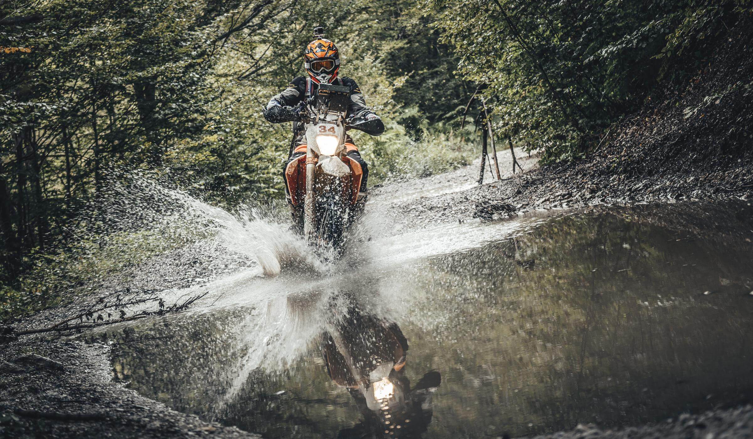 tour de cinco días — fotografía original de Enduro Albania